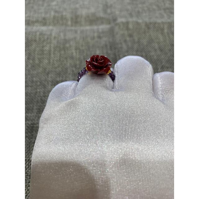 ⭐️美品⭐️    辰砂（しんしゃ）薔薇彫刻　　紫水晶 レディースのアクセサリー(リング(指輪))の商品写真