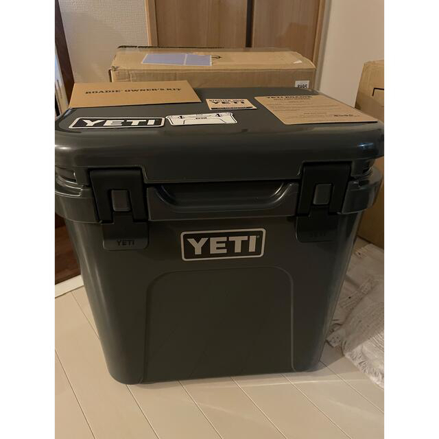 (新品未使用) YETI roadie 24 ローディ24 チャコール スポーツ/アウトドアのアウトドア(その他)の商品写真