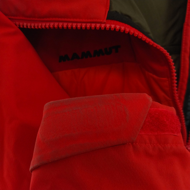 Mammut(マムート)のMAMMUT マムート BELAY HYBRID INSULATION JACKET 1010-19690 ビレイ ハイブリッド インサレーションジャケット ダウン フーディ ジャケット レッド メンズのジャケット/アウター(ダウンジャケット)の商品写真