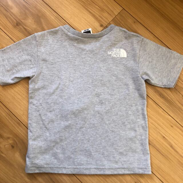 THE NORTH FACE(ザノースフェイス)のザノースフェイス　キッズ　Tシャツ　110 キッズ/ベビー/マタニティのキッズ服男の子用(90cm~)(Tシャツ/カットソー)の商品写真