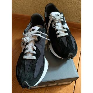 ニューバランス(New Balance)のニューバランス327 黒　ブラック　23.5cm(スニーカー)