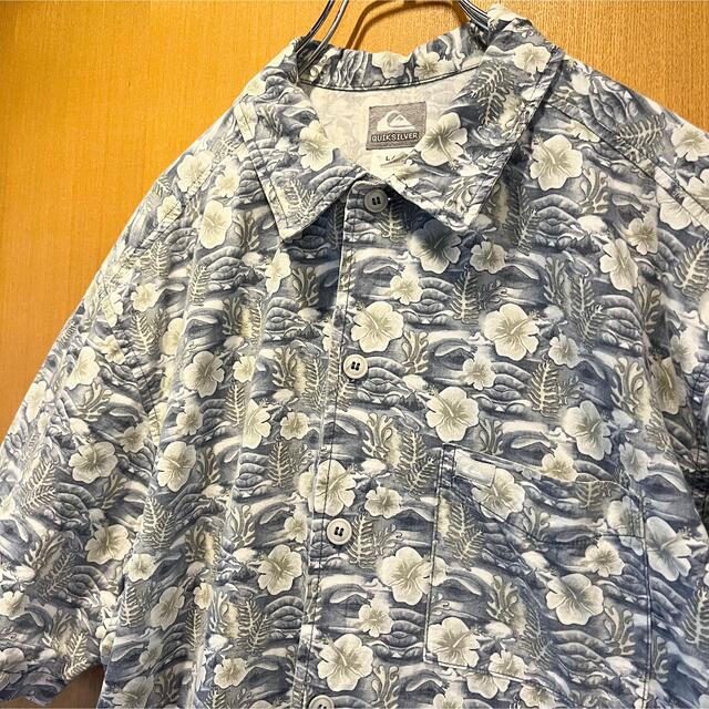 QUIKSILVER(クイックシルバー)のQUICK SILVER アロハシャツ　花柄　XXL ライトブルー　ホワイト メンズのトップス(シャツ)の商品写真