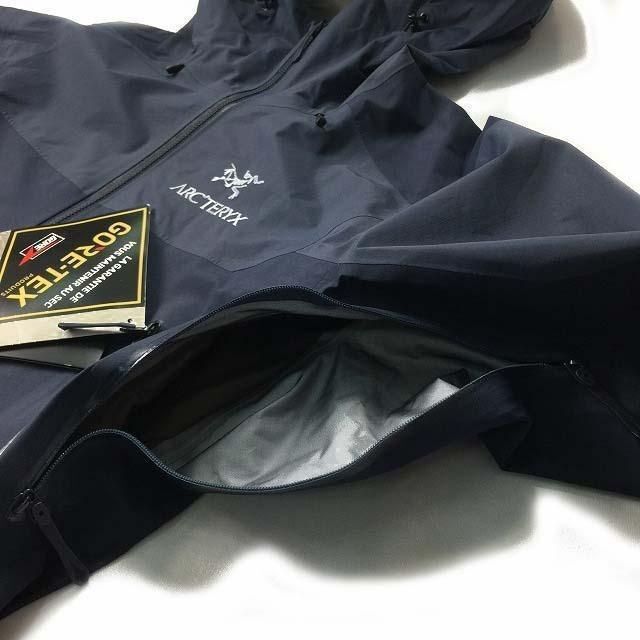 ARC'TERYX(アークテリクス)のアークテリクス Beta SL Hybrid ジャケット(XL)紺 201112 メンズのジャケット/アウター(マウンテンパーカー)の商品写真