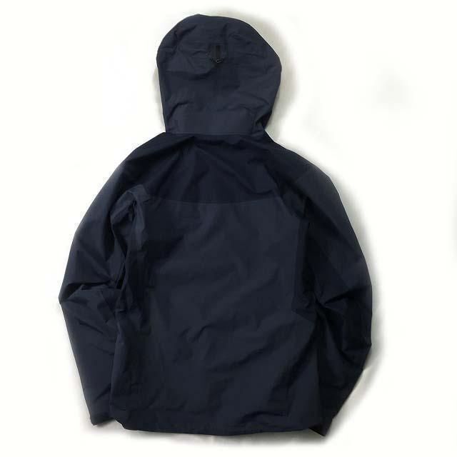 ARC'TERYX(アークテリクス)のアークテリクス Beta SL Hybrid ジャケット(XL)紺 201112 メンズのジャケット/アウター(マウンテンパーカー)の商品写真