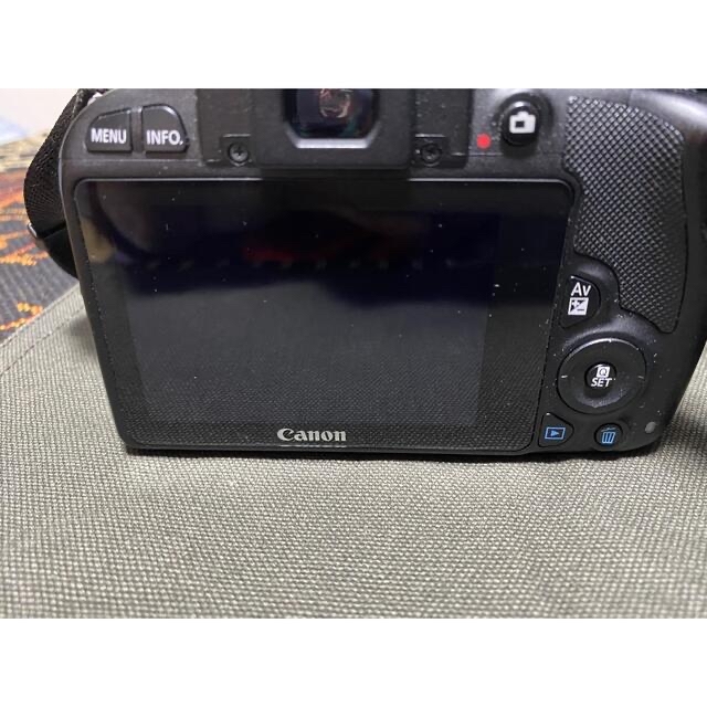一眼レフEOSKISSX7 標準レンズ + ef50mm f1.8 stmセット 人気が高い
