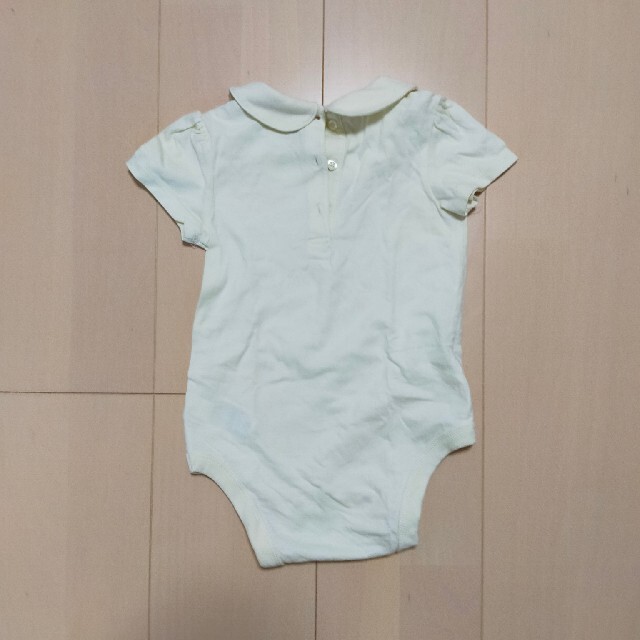 babyGAP(ベビーギャップ)のbabyGAP　オフホワイト　ロンパース　90　襟付き キッズ/ベビー/マタニティのキッズ服女の子用(90cm~)(Tシャツ/カットソー)の商品写真