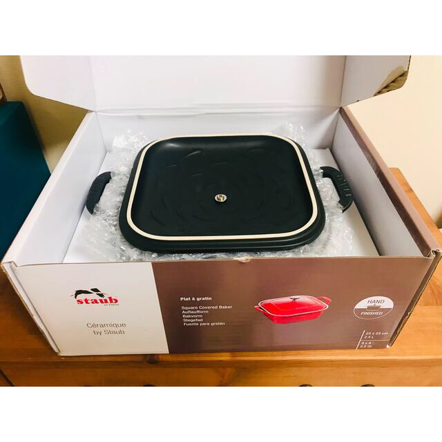 STAUB(ストウブ)の【値下げ不可】STAUB ストウブ  スクエアココット　マットブラック　食器 インテリア/住まい/日用品のキッチン/食器(食器)の商品写真