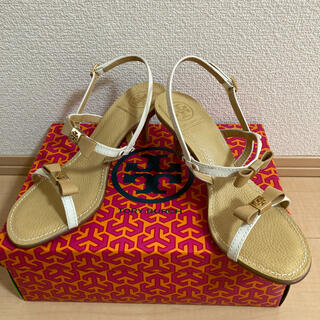 トリーバーチ(Tory Burch)の未使用　TORY BURCH サンダル　ヒールの高さ7cm 25cm 箱付き(サンダル)