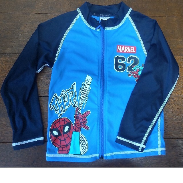 MARVEL(マーベル)のラッシュガード　キッズ　スパイダーマン　男子　長袖　MARVEL　110cm キッズ/ベビー/マタニティのキッズ服男の子用(90cm~)(水着)の商品写真