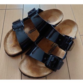 ビルケンシュトック(BIRKENSTOCK)のビルケンシュトック　アリゾナ　黒パテント　36(サンダル)