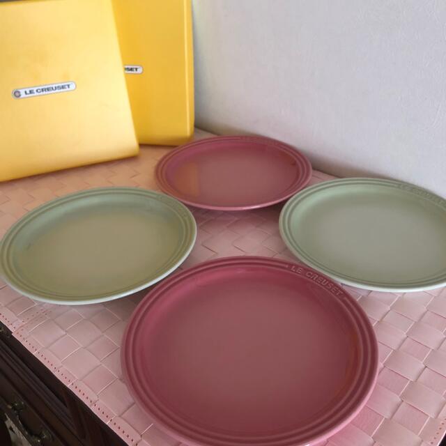 LE CREUSET(ルクルーゼ)の新品　ル・クルーゼ　プレート　4枚セット　19センチ インテリア/住まい/日用品のキッチン/食器(食器)の商品写真