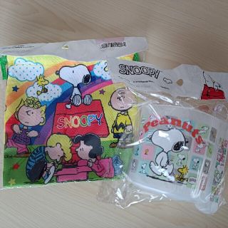 スヌーピー(SNOOPY)のSNOOPY 巾着袋 + コップ&歯ブラシセット(歯ブラシ/歯みがき用品)