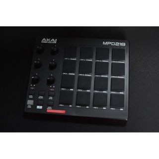 AKAI MPD218(MIDIコントローラー)