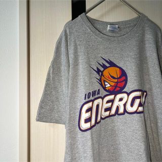 ギルタン(GILDAN)の【海外製】NBA アイオワウルブズ アイオワエナジー プリント Tシャツ(Tシャツ/カットソー(半袖/袖なし))