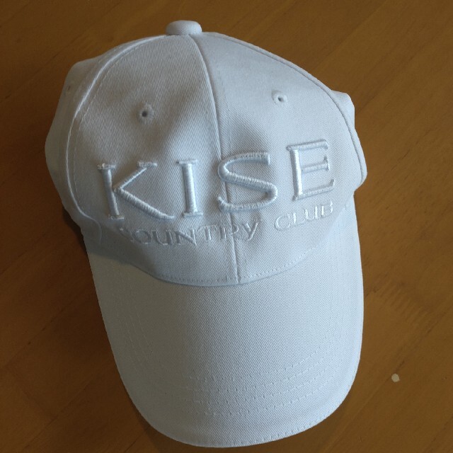 新品✨KISE country club GOLFキャップ チケットのスポーツ(ゴルフ)の商品写真