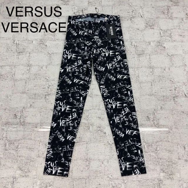 VERSUS VERSACE グラフィックロゴレギンスパンツ 新品-