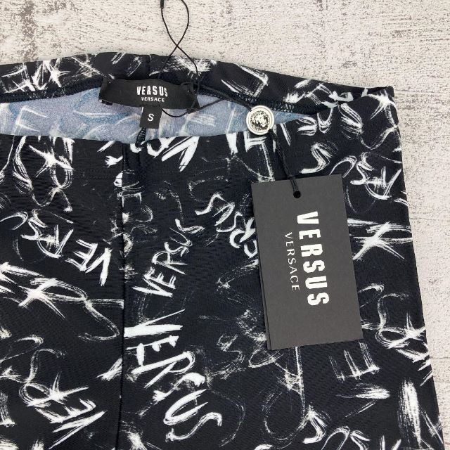 VERSUS VERSACE グラフィックロゴレギンスパンツ　新品