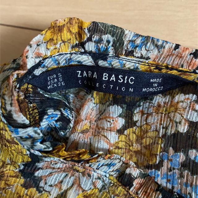 ZARA(ザラ)のZARA ザラ　花柄ブラウス　シフォンブラウス　サイズS レディースのトップス(シャツ/ブラウス(長袖/七分))の商品写真