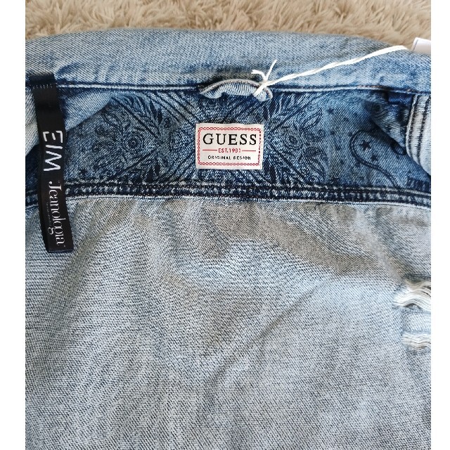 GUESS(ゲス)の✨新品未使用✨ゲス　ダメージ加工デニムジャケット Gジャン　ジェネレーションズ メンズのジャケット/アウター(Gジャン/デニムジャケット)の商品写真