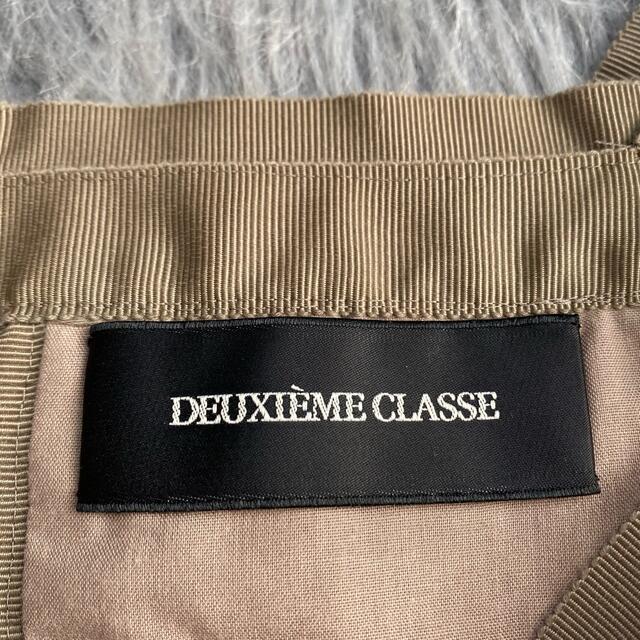 DEUXIEME CLASSE(ドゥーズィエムクラス)の【DEUXIEME CLASSE】刺繍フラワー  スクエアネックワンピース レディースのワンピース(ひざ丈ワンピース)の商品写真