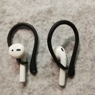 アップル(Apple)のAirPods イヤホン対応イヤーフック (ブラック)(ヘッドフォン/イヤフォン)