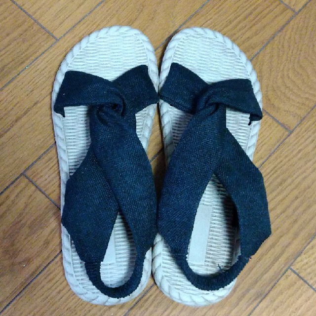 【ごさく様専用】ぺたんこサンダル　ブラック レディースの靴/シューズ(サンダル)の商品写真