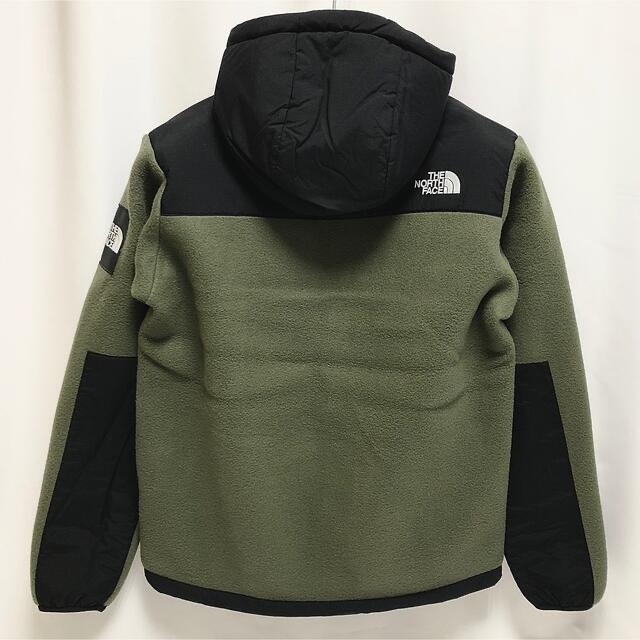 THE NORTH FACE(ザノースフェイス)のノースフェイス デナリ フーディ フリース パーカ ロゴ ワッペン スクエアNT メンズのジャケット/アウター(マウンテンパーカー)の商品写真