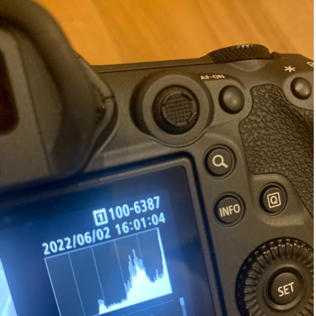 Canon(キヤノン)のCanon EOS R5 ボディ スマホ/家電/カメラのカメラ(ミラーレス一眼)の商品写真