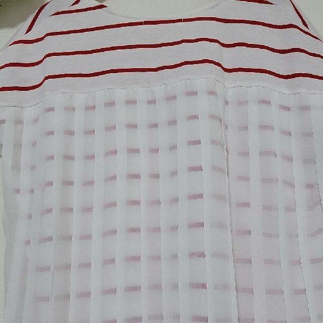SM2(サマンサモスモス)のサマンサモスモス ブルー ボーダー カットソー Tシャツ プリーツ 赤 白 レディースのトップス(Tシャツ(半袖/袖なし))の商品写真