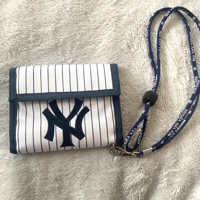 ニューヨークヤンキース財布 キッズ/ベビー/マタニティのこども用ファッション小物(財布)の商品写真