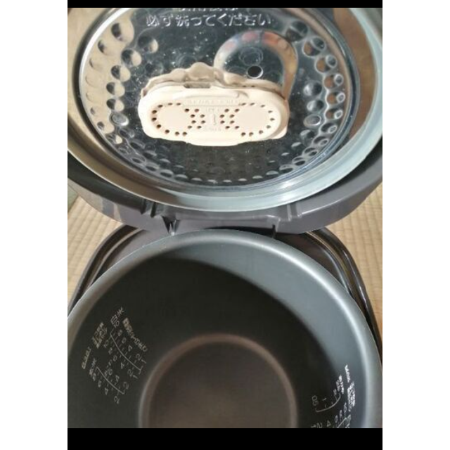 象印(ゾウジルシ)のZOJIRUSHI NP-HN18-XA 炊飯器 スマホ/家電/カメラの調理家電(炊飯器)の商品写真