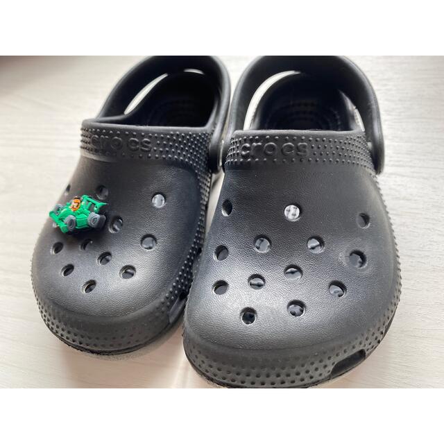 crocs(クロックス)のcrocs クロックス　14cm ブラック　ミッキージビッツ付き キッズ/ベビー/マタニティのベビー靴/シューズ(~14cm)(サンダル)の商品写真