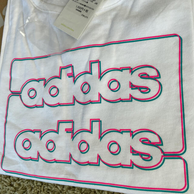 adidas(アディダス)のadidas レディース Tシャツ L 【新品★送料込み】 レディースのトップス(Tシャツ(半袖/袖なし))の商品写真