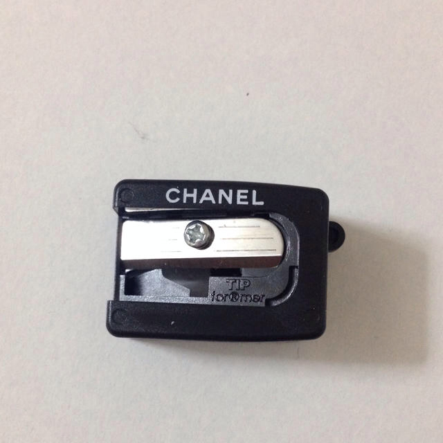 CHANEL(シャネル)のCHANEL☆ペンシルアイライナー コスメ/美容のベースメイク/化粧品(その他)の商品写真