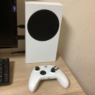 マイクロソフト(Microsoft)のxbox series S(ライオングさん専用)(家庭用ゲーム機本体)