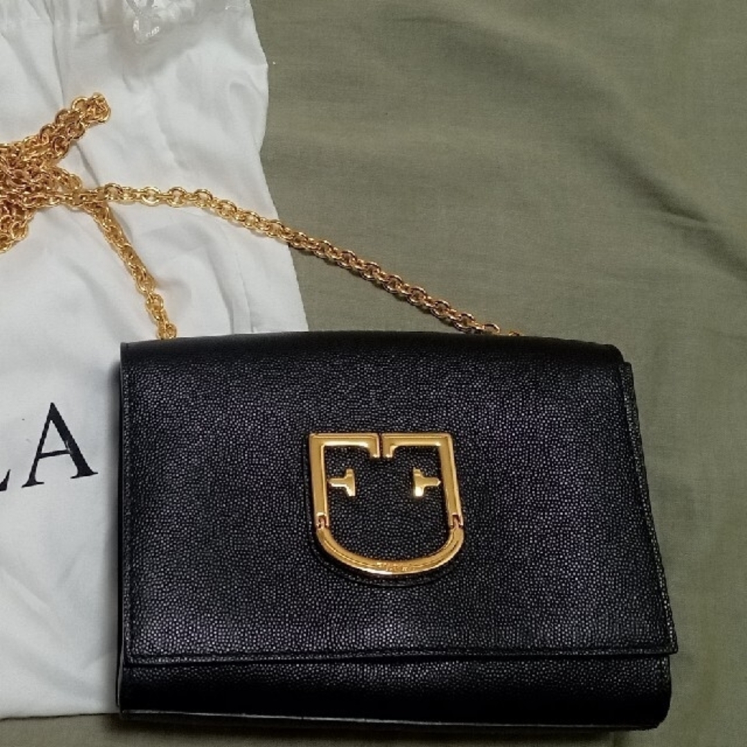 FURLA　黒チェーンバック