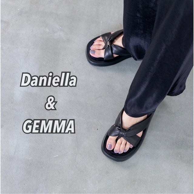 Plage(プラージュ)の【専用】Daniella & GEMMA  ボリュームソールトングサンダル   レディースの靴/シューズ(サンダル)の商品写真