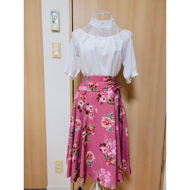 JILLSTUART(ジルスチュアート)のジルスチュアートのスカート(Sサイズ) レディースのスカート(ひざ丈スカート)の商品写真