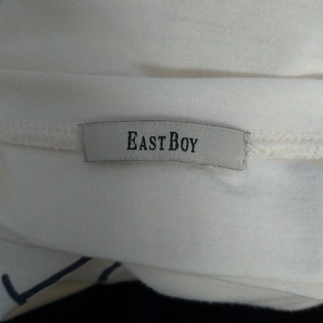 EASTBOY(イーストボーイ)のEASTBOY　文字プリントTシャツ レディースのトップス(Tシャツ(半袖/袖なし))の商品写真