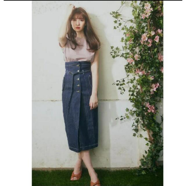 Her lip to(ハーリップトゥ)のHerlipto High-waisted Denim Effect Skirt レディースのスカート(ひざ丈スカート)の商品写真