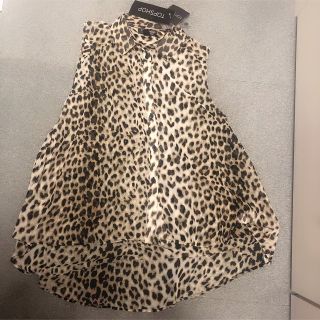 トップショップ(TOPSHOP)のTOPSHOP レオパード　ノースリーブシャツ　新品未使用　¥5775(シャツ/ブラウス(半袖/袖なし))