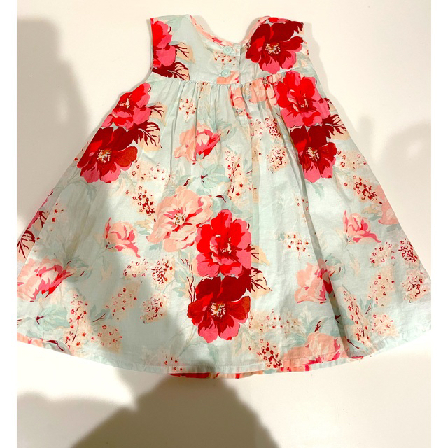 babyGAP(ベビーギャップ)のbaby GAP 花柄　ワンピース　6-12ヶ月　 キッズ/ベビー/マタニティのベビー服(~85cm)(ワンピース)の商品写真