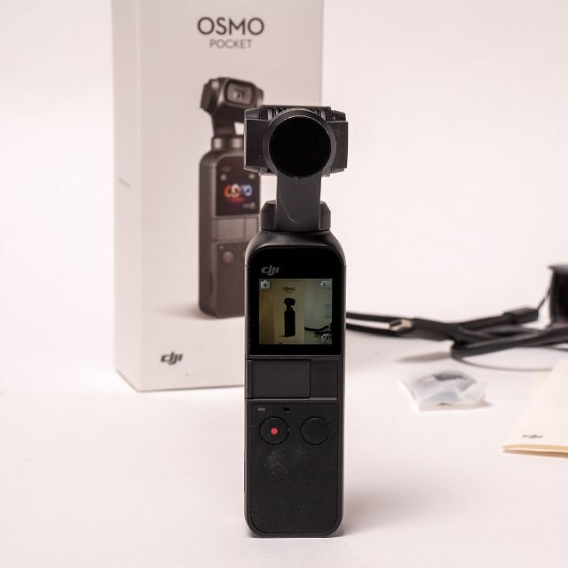 DJI OSMO Pocket 4K 60 fps スマホ/家電/カメラのカメラ(ビデオカメラ)の商品写真