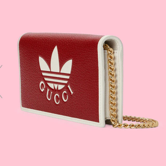 Gucci(グッチ)のadidas x Gucci チェーン付き ウォレット　赤　レッド レディースのファッション小物(財布)の商品写真