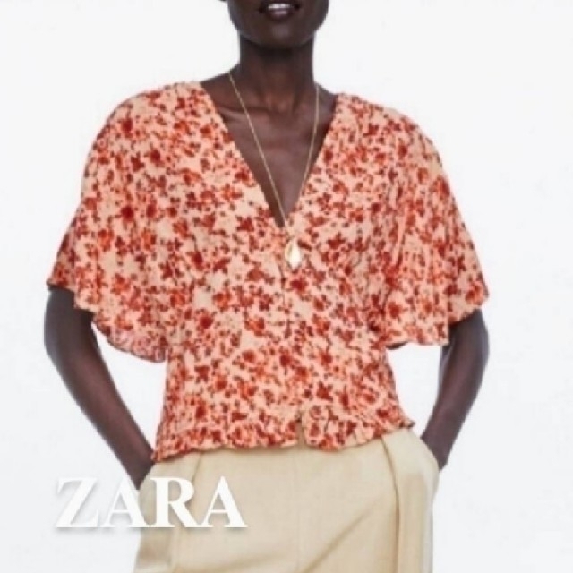 ZARA(ザラ)のZARA❁⃘*フラワー柄ブラウス❁⃘*新品/タグ付き/完売品 レディースのトップス(シャツ/ブラウス(長袖/七分))の商品写真