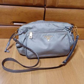 プラダ(PRADA)のプラダ　正規品　ワンショルダーバッグ　ブルーグレー(スモーキーブルー)　汚れあり(ショルダーバッグ)