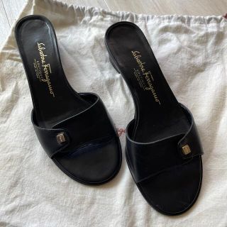 サルヴァトーレフェラガモ(Salvatore Ferragamo)のksana0.7様専用　フェラガモ　サンダル　ミュール(ミュール)