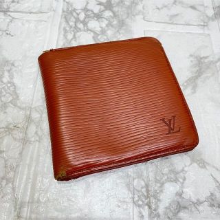 ルイヴィトン(LOUIS VUITTON)の正規品 ルイヴィトンエピ折り財布、即日発送(折り財布)