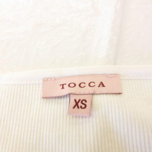 TOCCA(トッカ)のトッカ TOCCA カットソー 半袖 キャップスリーブ 花柄刺繍 リブ 白 XS レディースのトップス(カットソー(半袖/袖なし))の商品写真