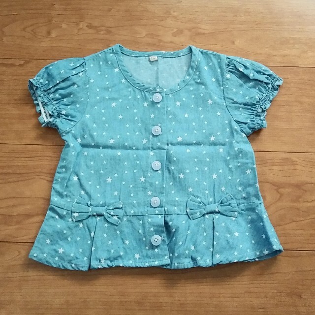 西松屋(ニシマツヤ)のデニムシャツ110 キッズ/ベビー/マタニティのキッズ服女の子用(90cm~)(ジャケット/上着)の商品写真